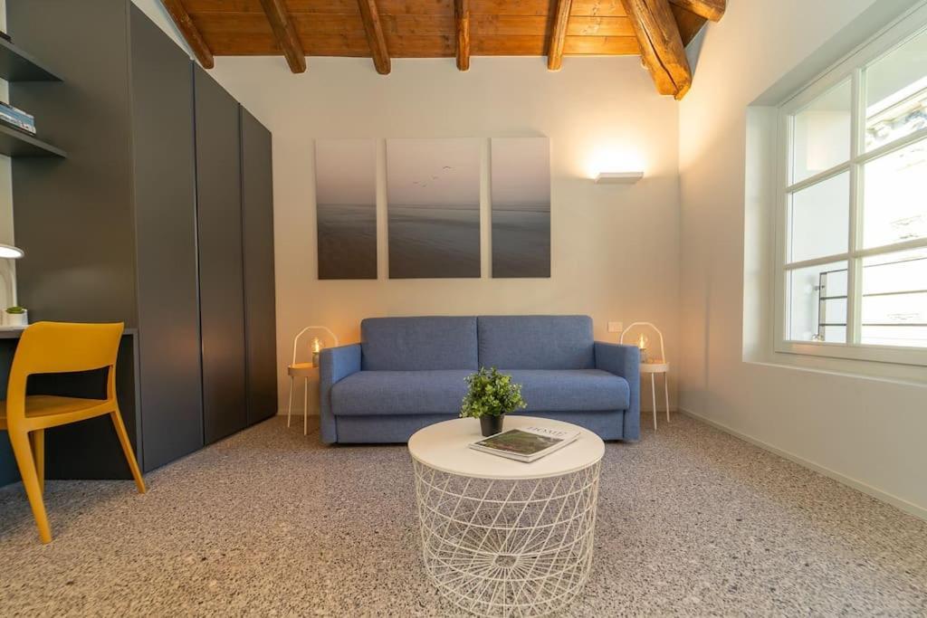 קומו Moderno Appartamento A 200 Metri Dal Duomo מראה חיצוני תמונה