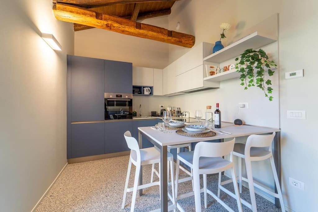 קומו Moderno Appartamento A 200 Metri Dal Duomo מראה חיצוני תמונה